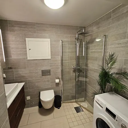Moderne 10 Min Fra Sentrum Appartement